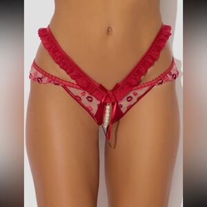 Oh, my Love! Red Kiss Lace Pearl Crotchless Panties